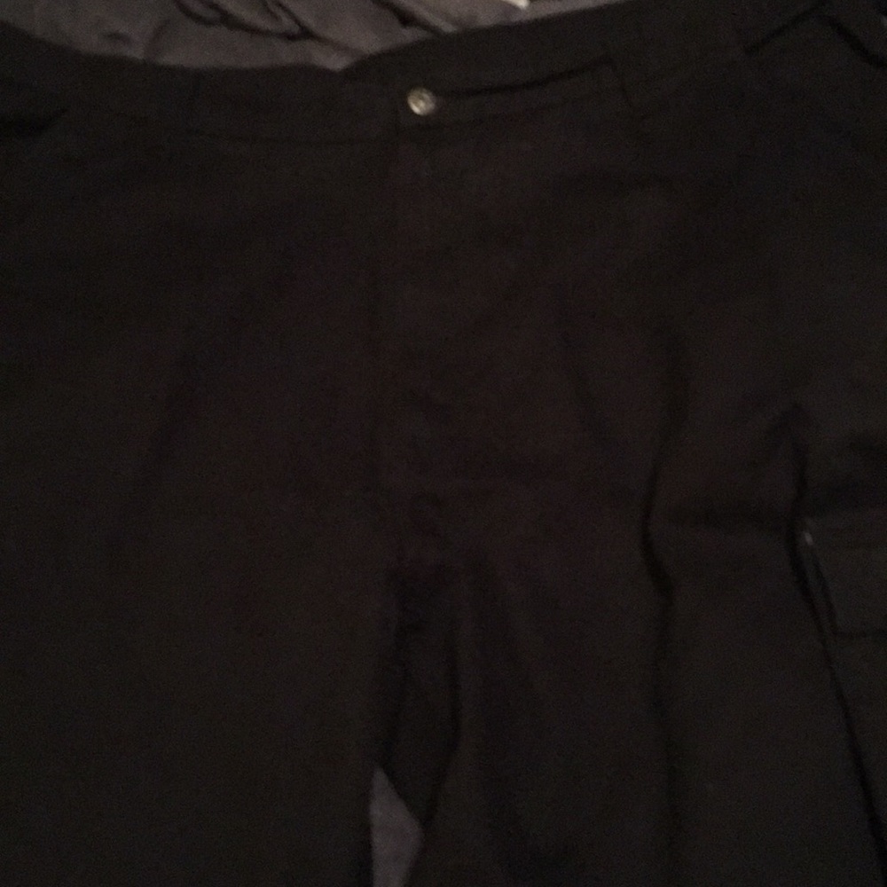 Black Wrangler khaki pants 42x32 pre-owes